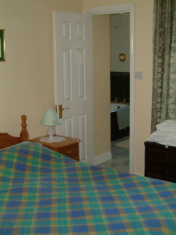 Bed and Breakfast Claremont House Дан-Лері Номер фото